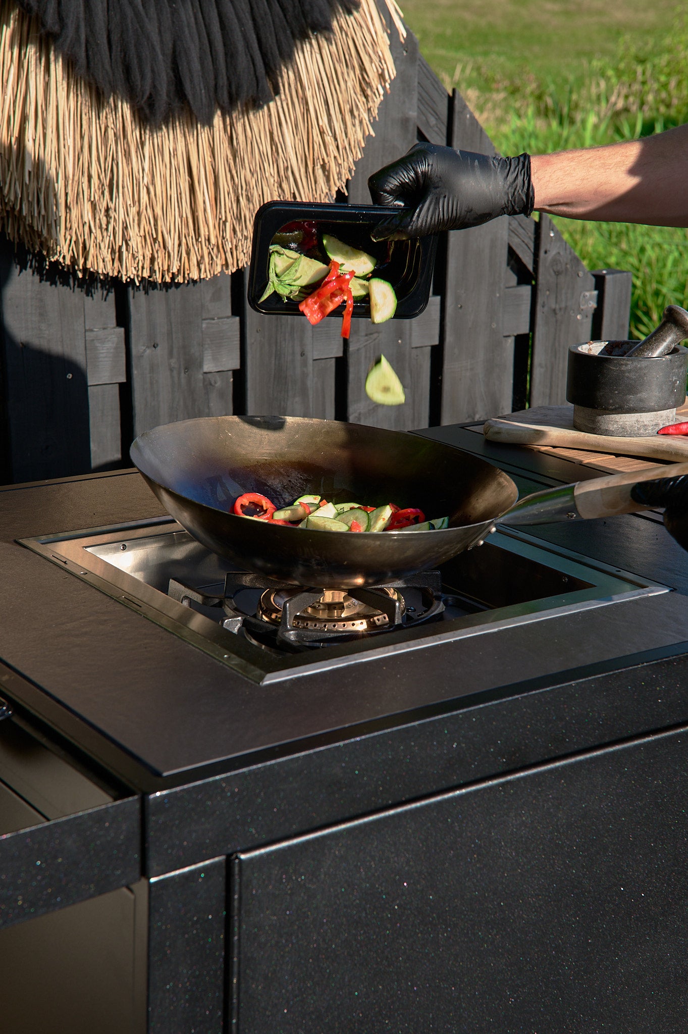 gasbarbecue buitenkeuken van roostr buitenkeukens