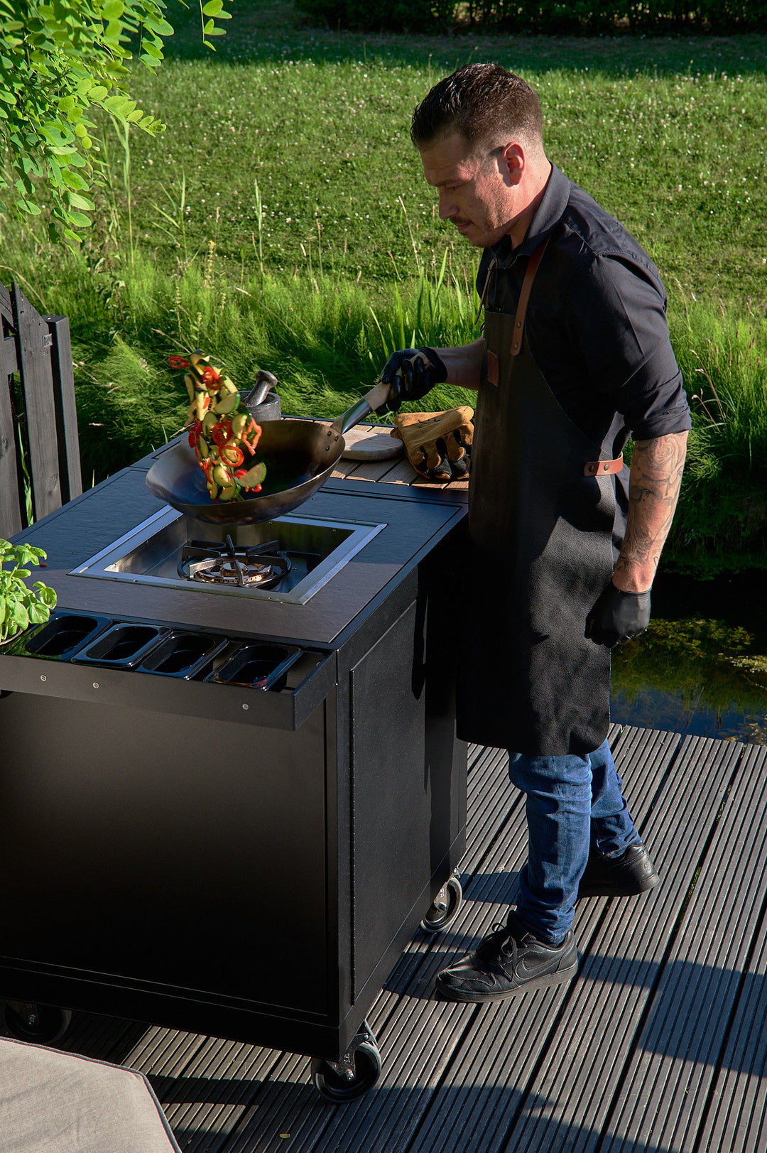 365 Dagen per jaar genieten van buiten: hoe een buitenkeuken jouw buitenleven compleet maakt